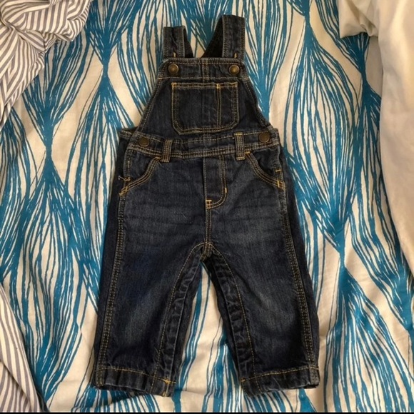 Old navy overalls - Picture 1 of 3